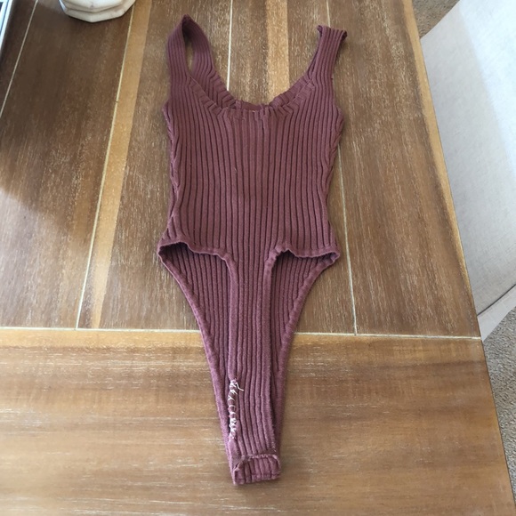 Mocha stretchy ribbed knit thong bodysuit - Picture 4 of 11